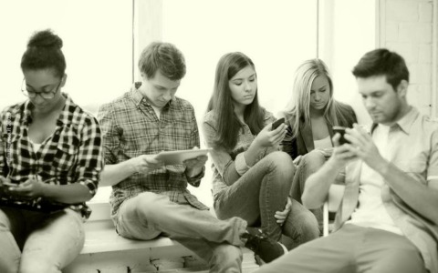 Cremeno: un percorso per genitori di adolescenti organizzato dal Centro per la Famiglia