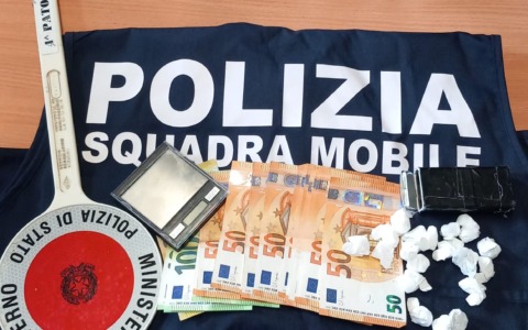 Due cittadini marocchini arrestati per spaccio di cocaina a Lecco