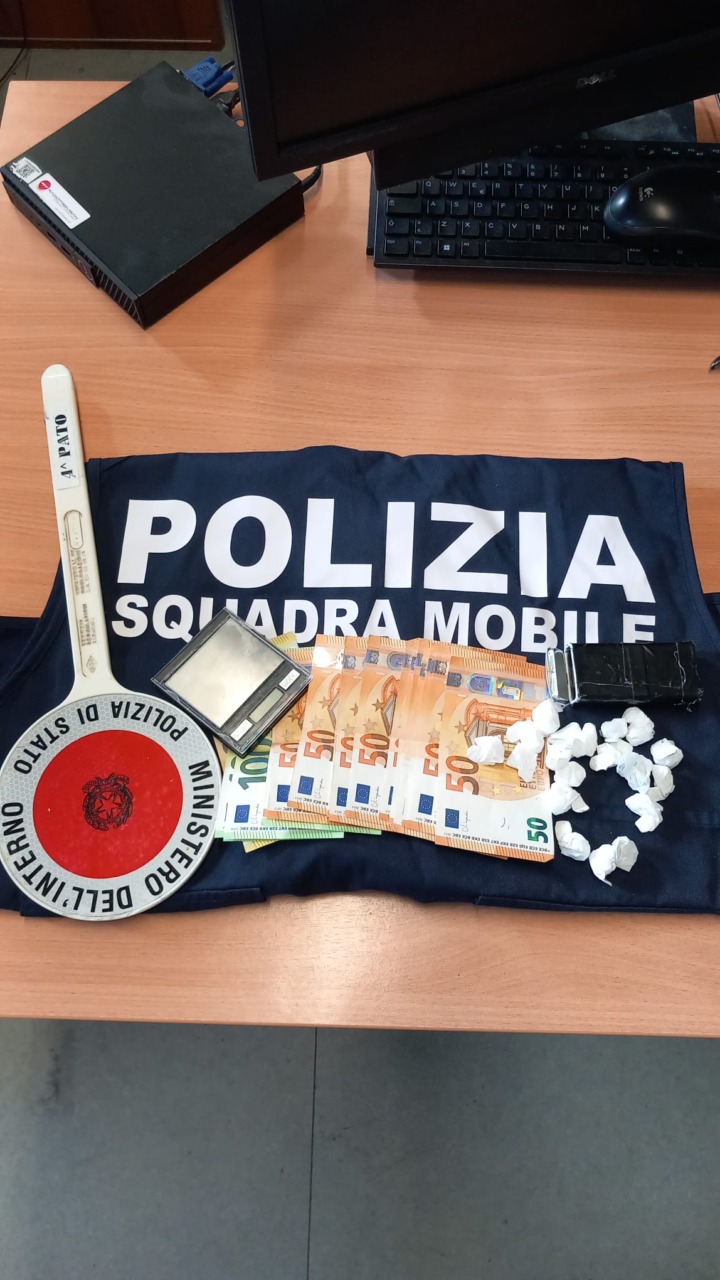 Due cittadini marocchini arrestati per spaccio di cocaina a Lecco