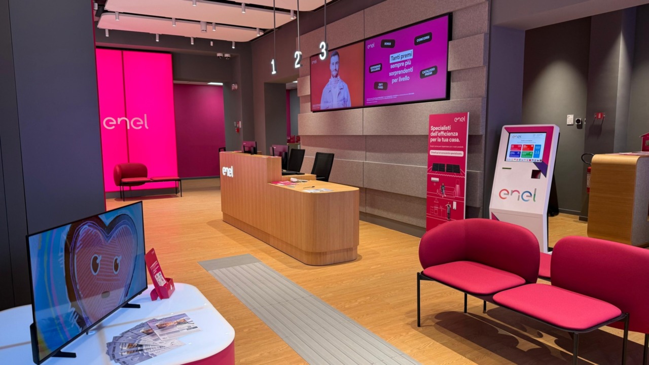 Enel e Carabinieri: come difendersi dalle truffe su Luce e Gas