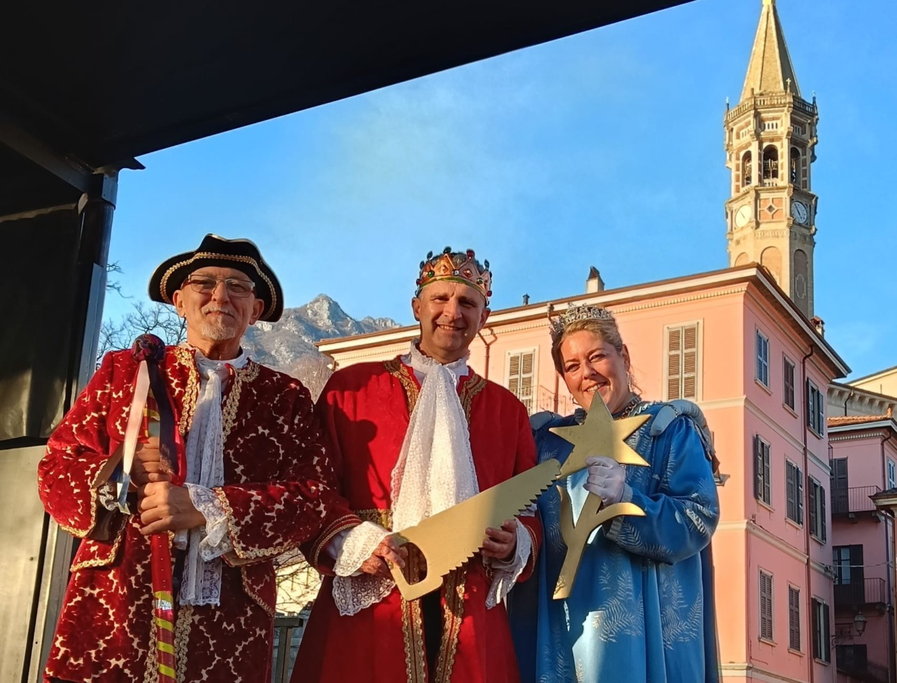 La grande sfilata conclude il Carnevalone con successo tra le vie di Lecco