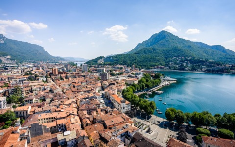Lecco 2025: equilibrio demografico tra lago, città e montagna