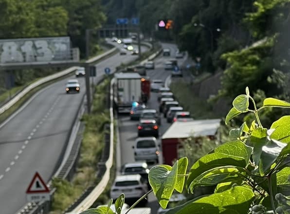 Potenziare il servizio ferroviario per migliorare la SS36
