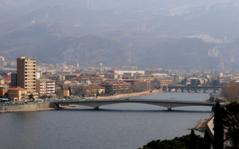 Riprendono i lavori di teleriscaldamento a Lecco sul Ponte Kennedy