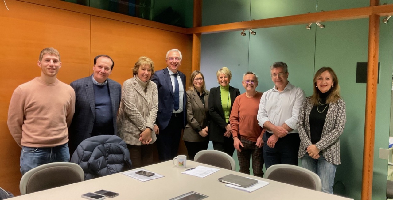 Steve Haines, presidente del Comitato Gemellaggio di Buckingham, visita Valmadrera