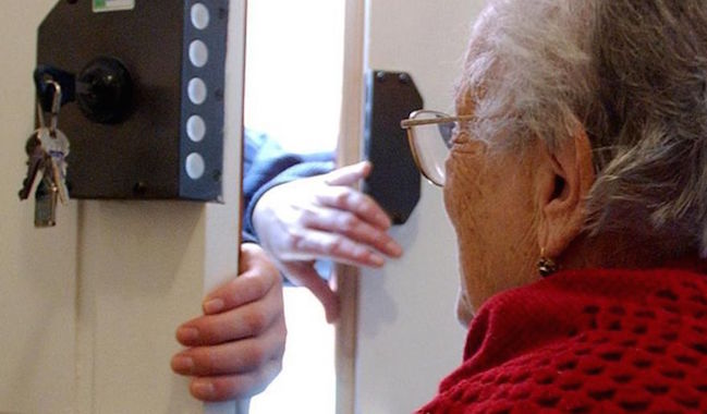 Calolziocorte: allerta per vendite porta a porta aggressive rivolte agli anziani