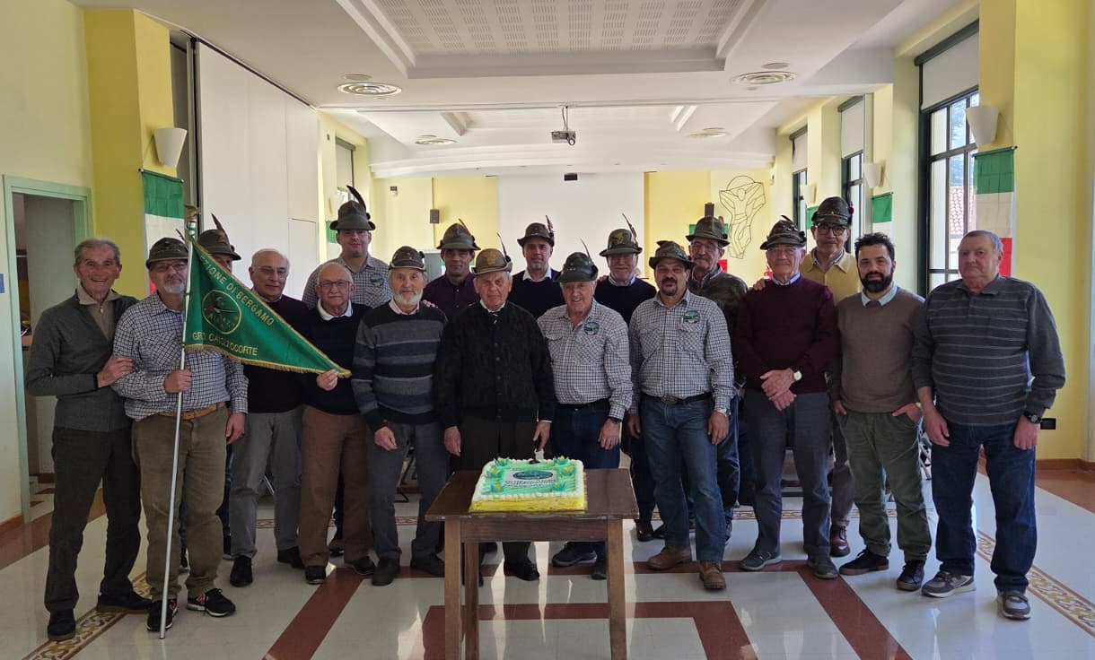 Calolziocorte: il pranzo sociale del Gruppo Alpini “Pippo Milesi” raccoglie fondi per la Lilt