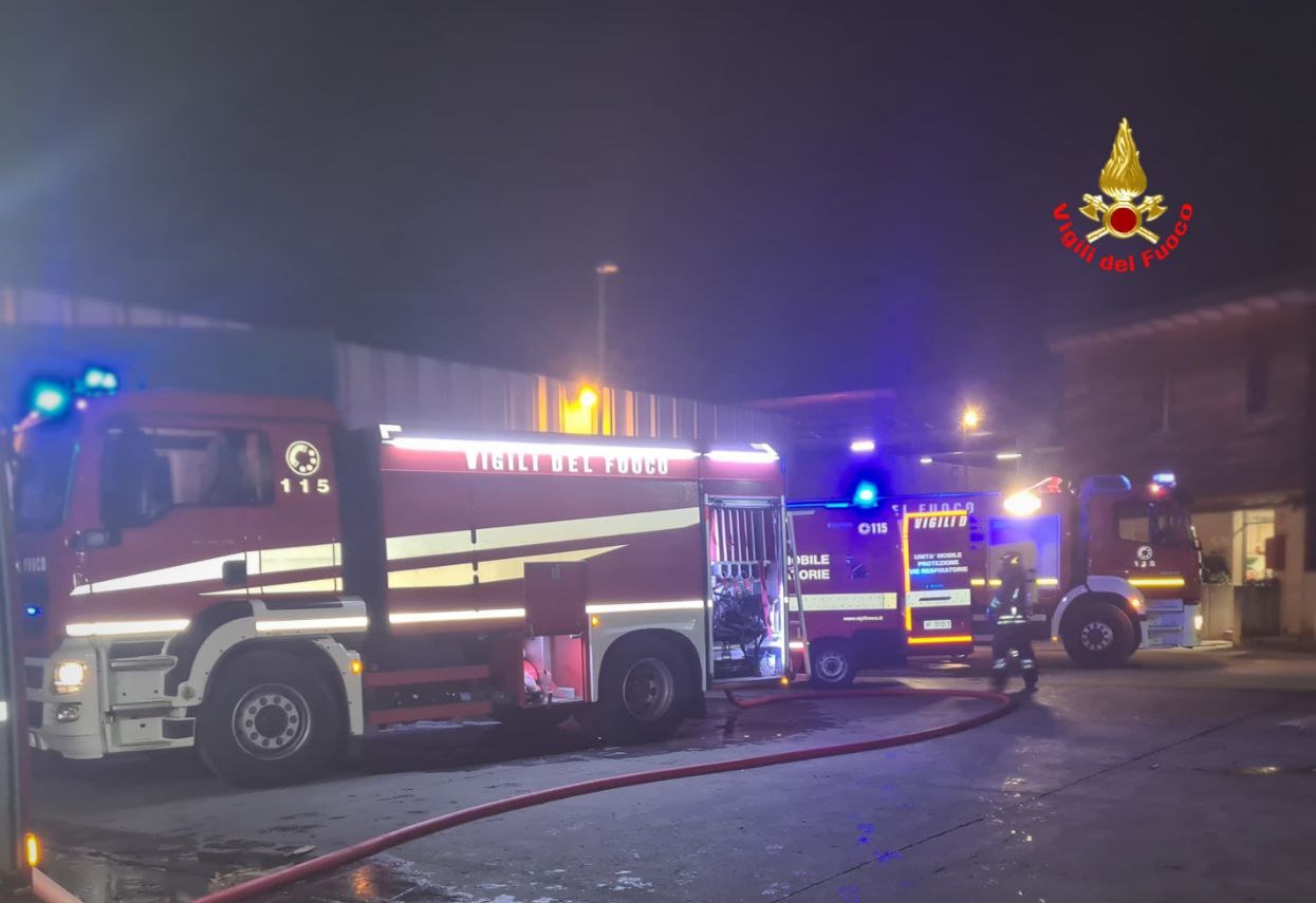 Colico: Incendio alla Seval, il Circolo Ambiente Ilaria Alpi lancia l’allerta