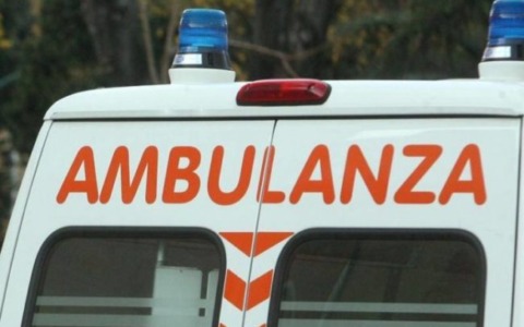 Ello, grave incidente sulla Sp 70 con una donna di 47 anni coinvolta