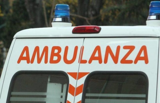 Ello, grave incidente sulla Sp 70 con una donna di 47 anni coinvolta