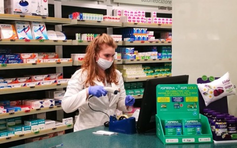 Il Comune di Parlasco cerca una farmacia per un servizio settimanale