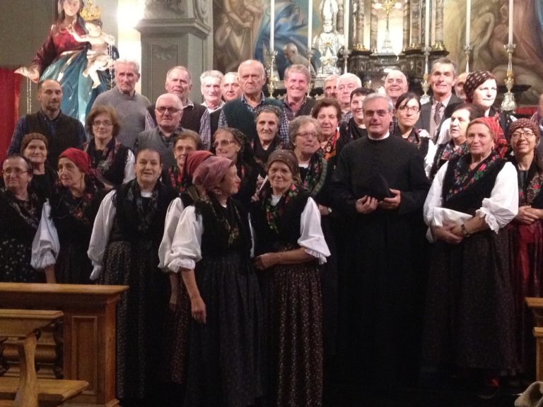 Il coro di Premana si esibisce a Lecco per la Domenica delle Palme