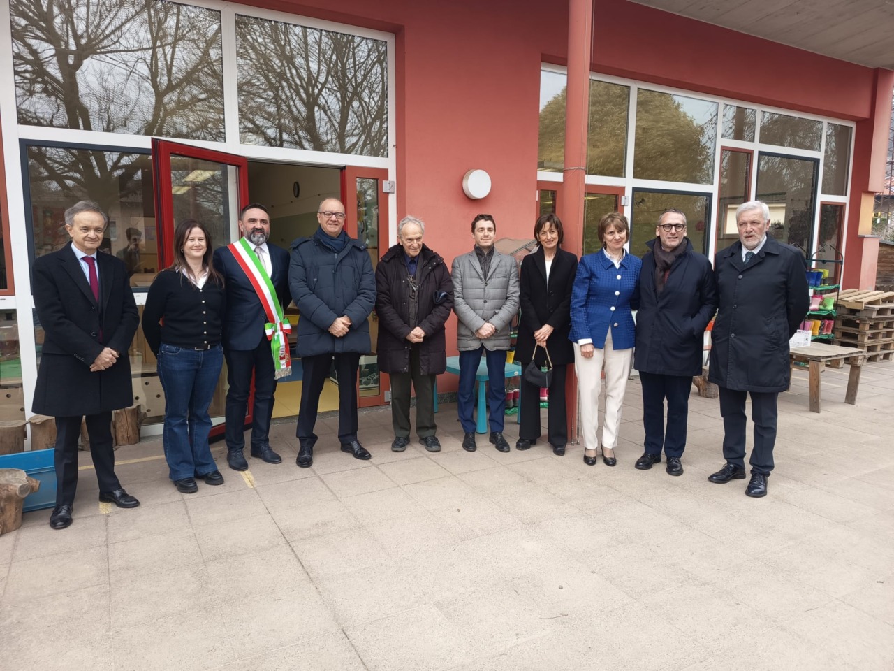 Il Ministro Valditara visita la nuova scuola di Olgiate