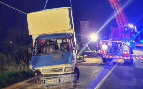 Incidente a Monte Marenzo: intervento dei Vigili del Fuoco per recupero furgone