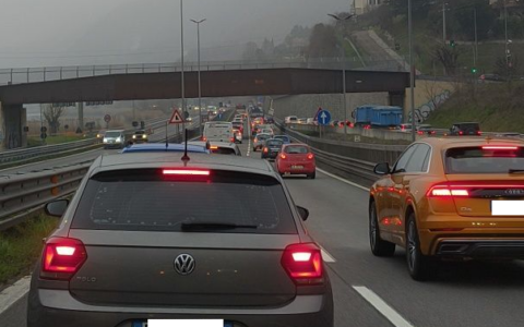 Incidenti e disagi sulla Statale 36 tra Civate e Suello