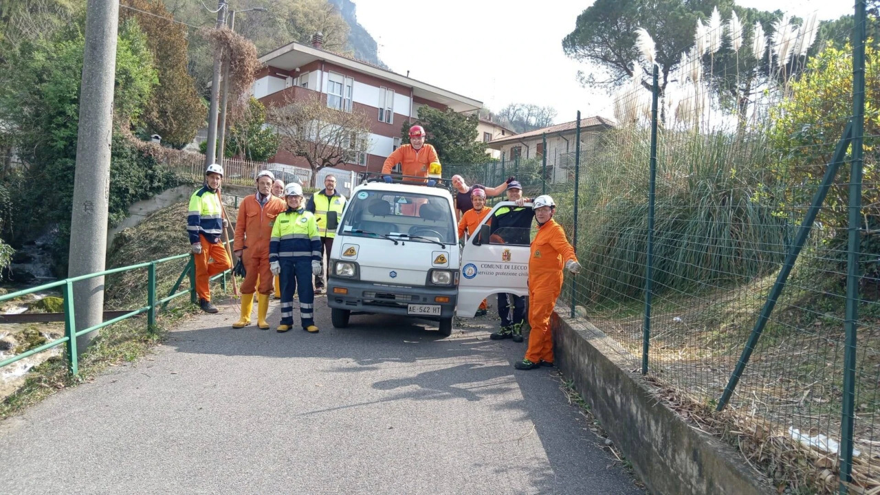 Interventi della Protezione Civile di Lecco per la manutenzione dei torrenti