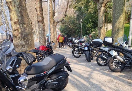 Rete per Lecco: “Ritorno parziale sui parcheggi moto, ma i cittadini restano svantaggiati”