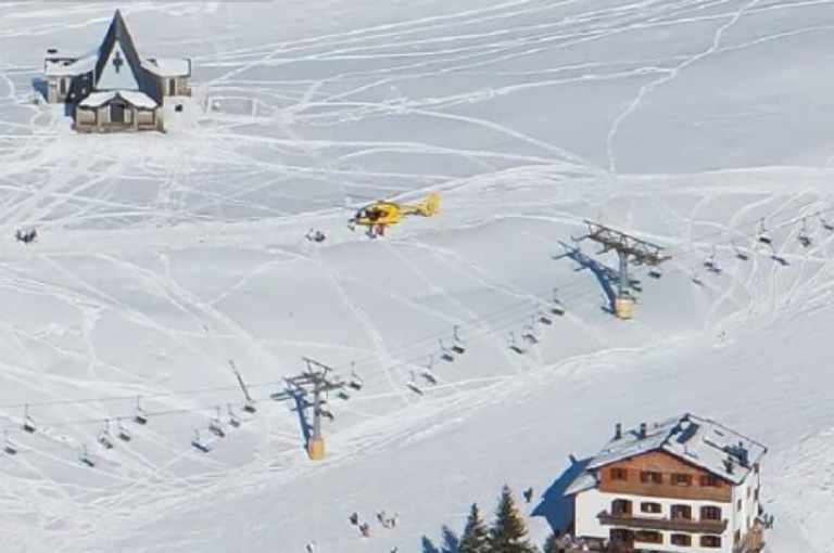 Una bambina cade dalla seggiovia ai Piani di Bobbio