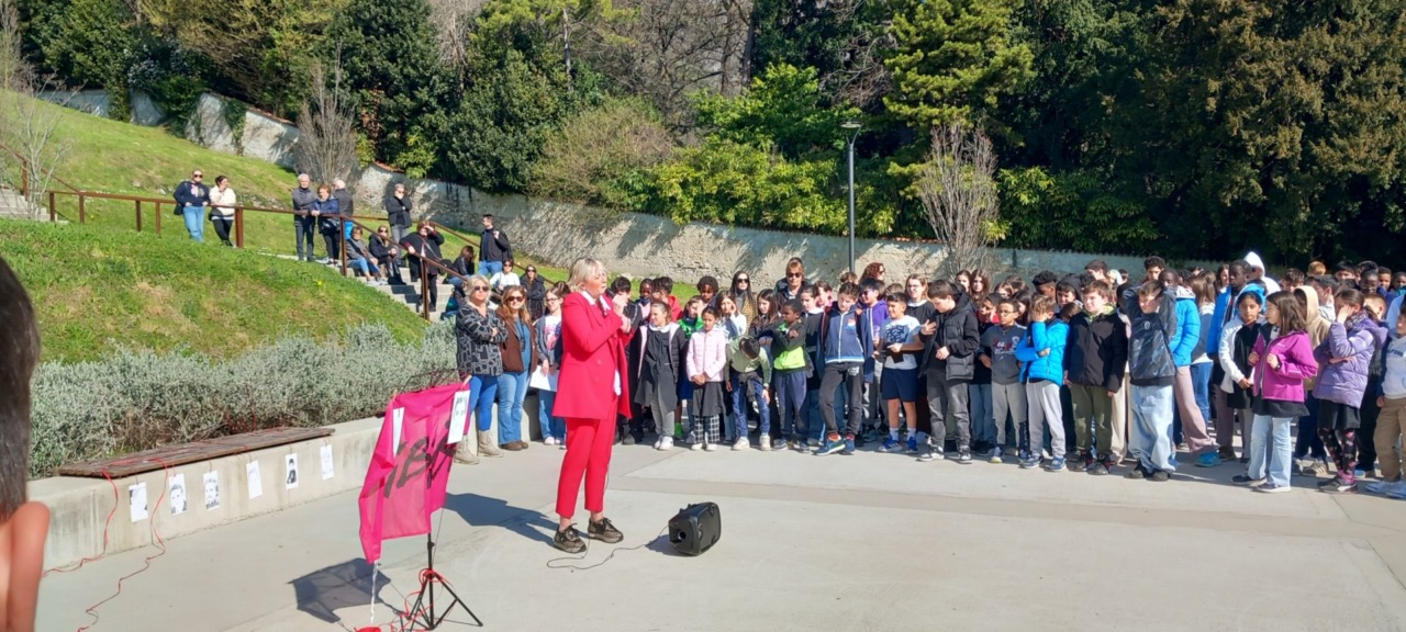 Valmadrera, gli studenti e il progetto ‘100 passi verso il 21 marzo’ in onore della legalità