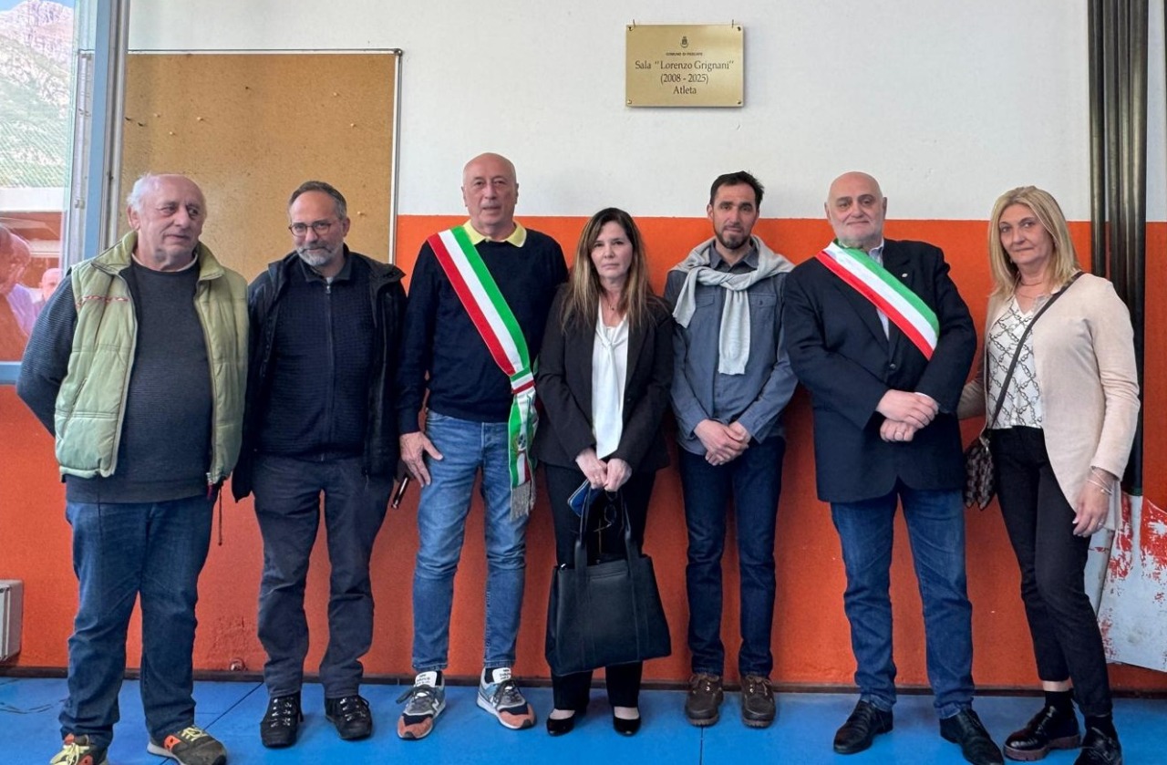 Cerimonia di intitolazione della sala allenamenti della Canottieri Pescate a Lorenzo Grignani