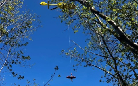 Incidente agricolo a Vendrogno: un 79enne sbalzato dal trattore