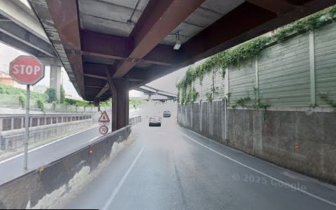 Incidente di un camion sulla Ss36: traffico immobilizzato in uscita dalla Valsassina