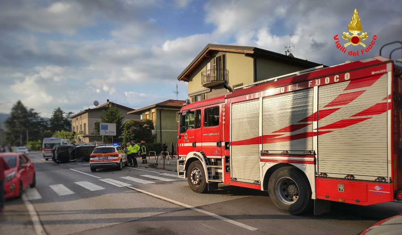 Incidente stradale tra Oggiono e Annone: auto ribaltata e un bambino di 10 anni coinvolto