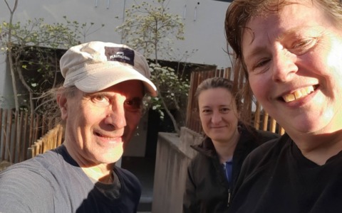 Intervento dei Plastic Free: 85 chili di rifiuti rimossi da corso Promessi Sposi