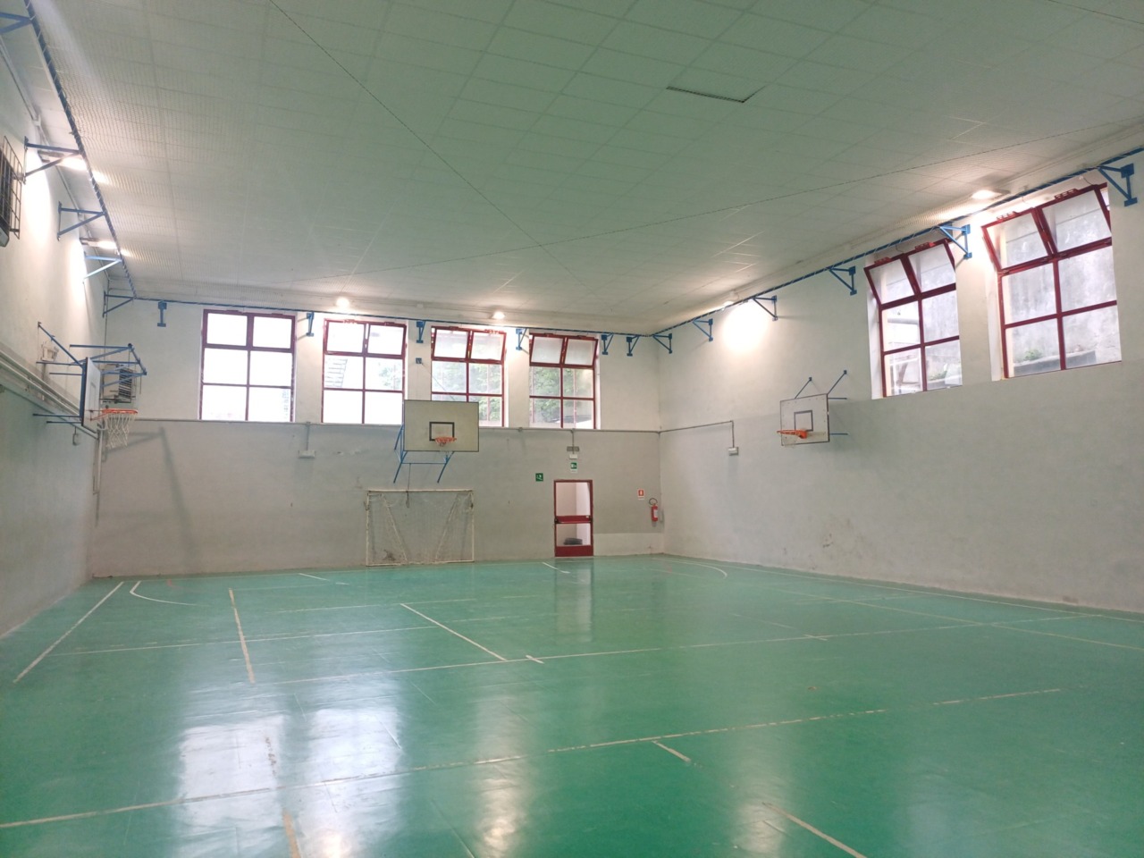 Intervento di relamping alle palestre del Liceo Grassi di Lecco