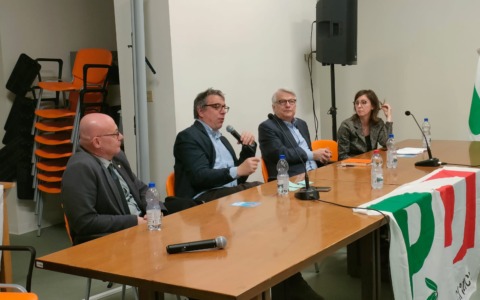 Lecco, analisi su Trump: De Bortoli, Roggiani e Pagani discutono gli effetti per Europa e Italia