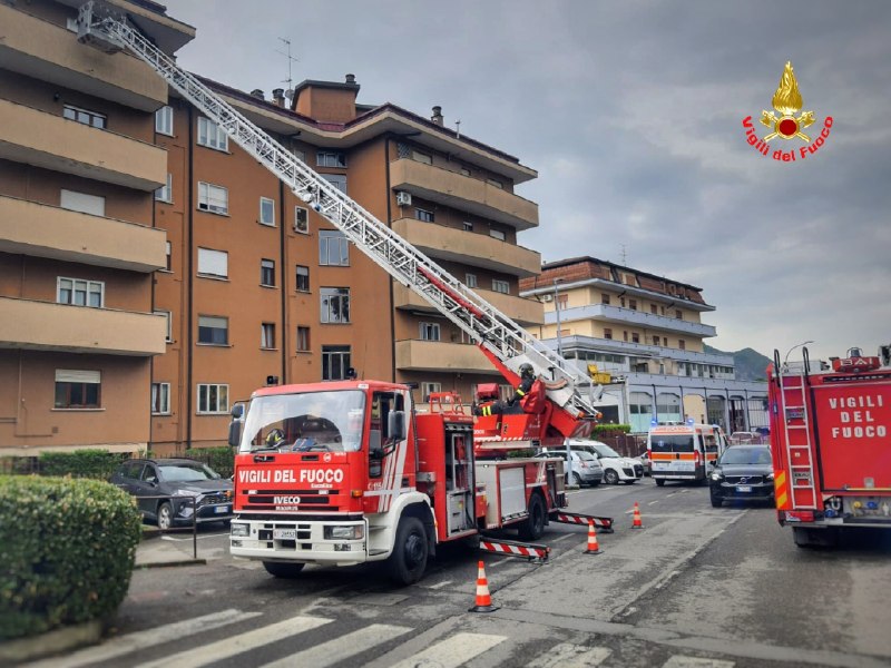 Malgrate: Vigili del Fuoco in azione per soccorrere una persona in via San Leonardo