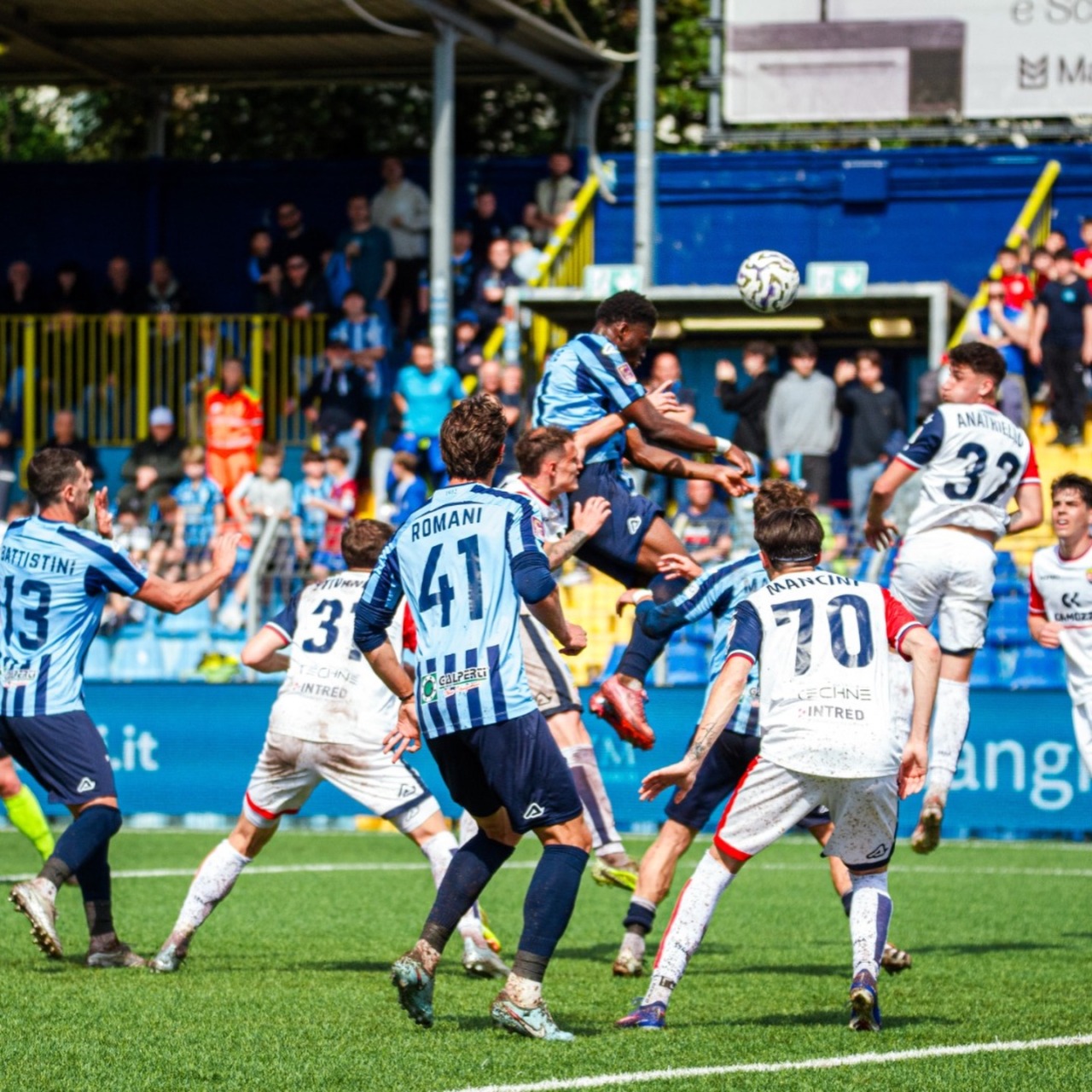 Pareggio 2 a 2 tra Calcio Lecco e Lumezzane, partita a rischio rinvio per la pioggia