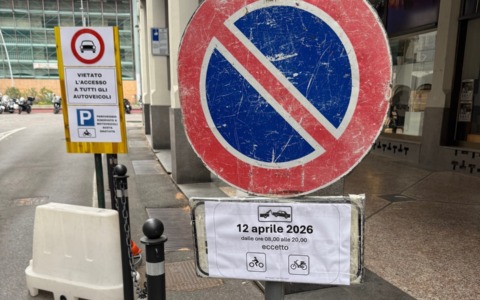 Restrizioni al traffico in centro e lungolago: cresce la polemica sulla sosta a Lecco