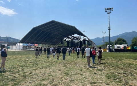 Divieti al Nameless Festival di Lecco: no a vetro, metallo e spray urticanti