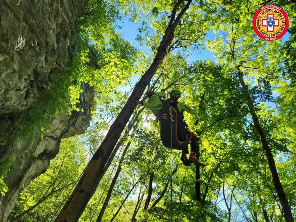 Esercitazioni del Soccorso Alpino tra Introbio e Ballabio: formazione su scenari complessi