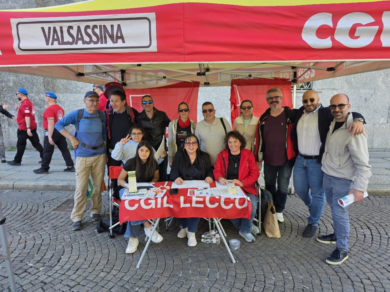 Inizia a Lecco la raccolta firme CGIL per leggi su sanità e appalti