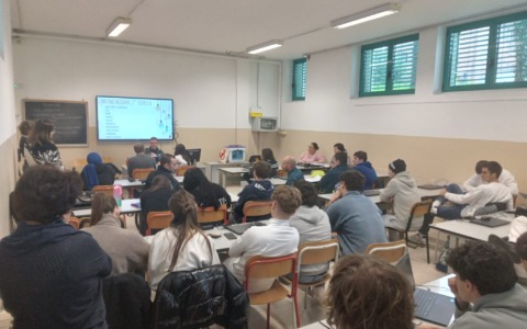 Lecco si distingue in Italia nei test Invalsi: eccellenza in italiano e matematica