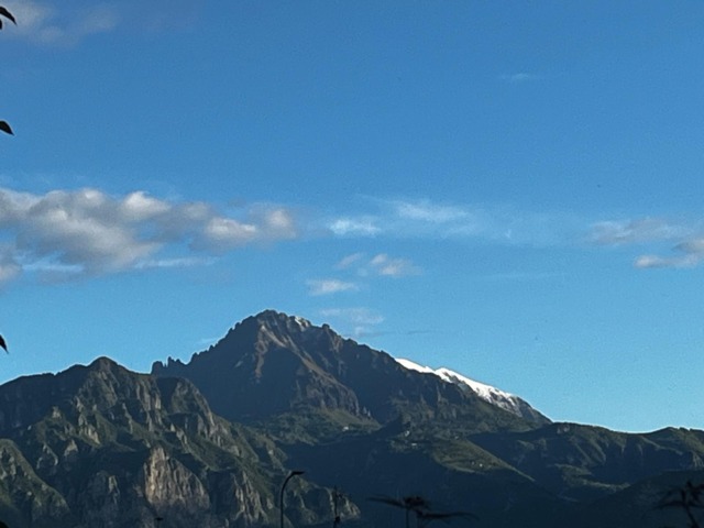 Miglioramento del tempo sul Lecchese: sole e neve fresca sul Grignone dopo il maltempo di ieri