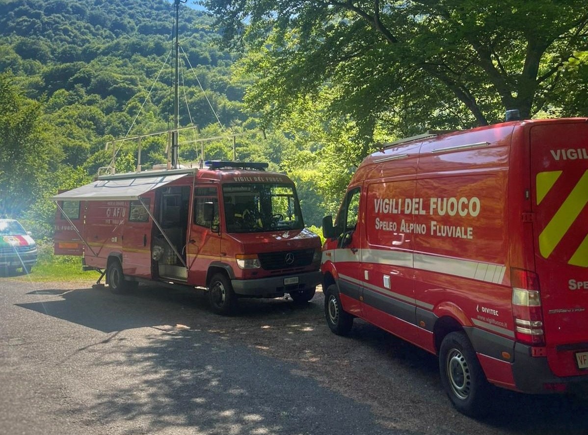Operazioni di ricerca ad Esino Lario per un uomo disperso