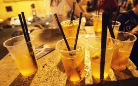 Quattro interventi per intossicazione alcolica nel Lecchese tra sabato e domenica