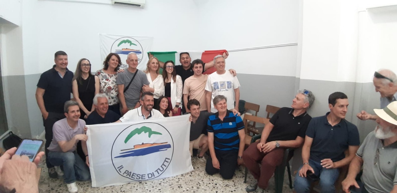 Riccardo Fasoli riconfermato sindaco di Mandello: “I cittadini hanno premiato i fatti”