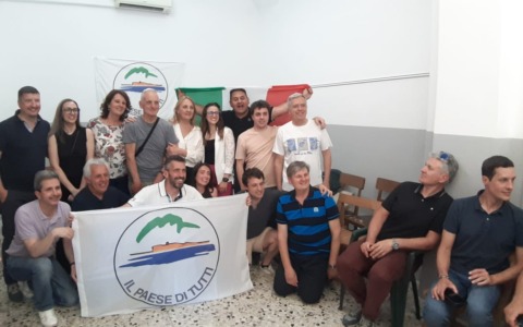 Riccardo Fasoli riconfermato sindaco di Mandello: “I cittadini hanno premiato i fatti”