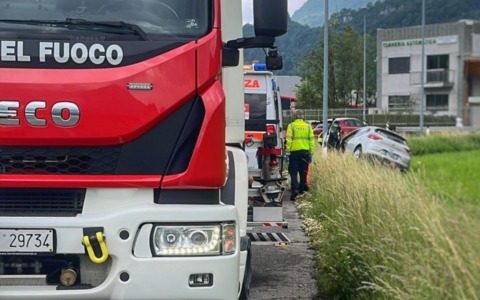 Scontro tra veicoli sulla SP74, intervento dei soccorsi