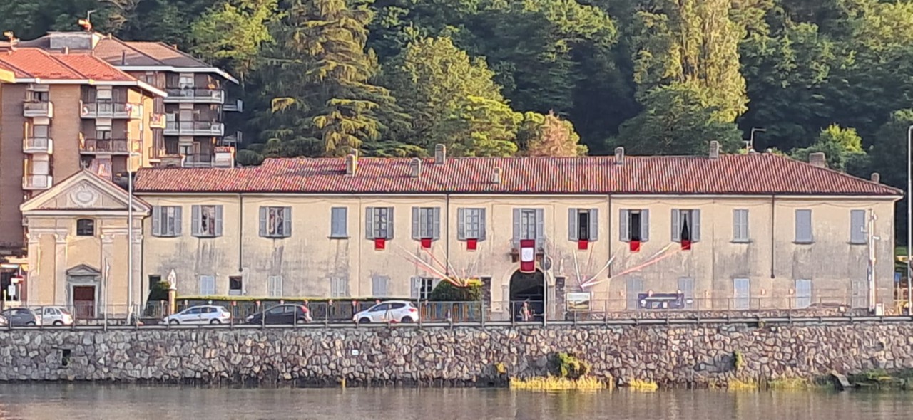 Scopri Palazzo Bonanomi Recalcati a Malgrate