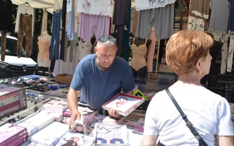 Sperimentazione del mercato rionale a Lecco: ottimi riscontri da cittadini e venditori