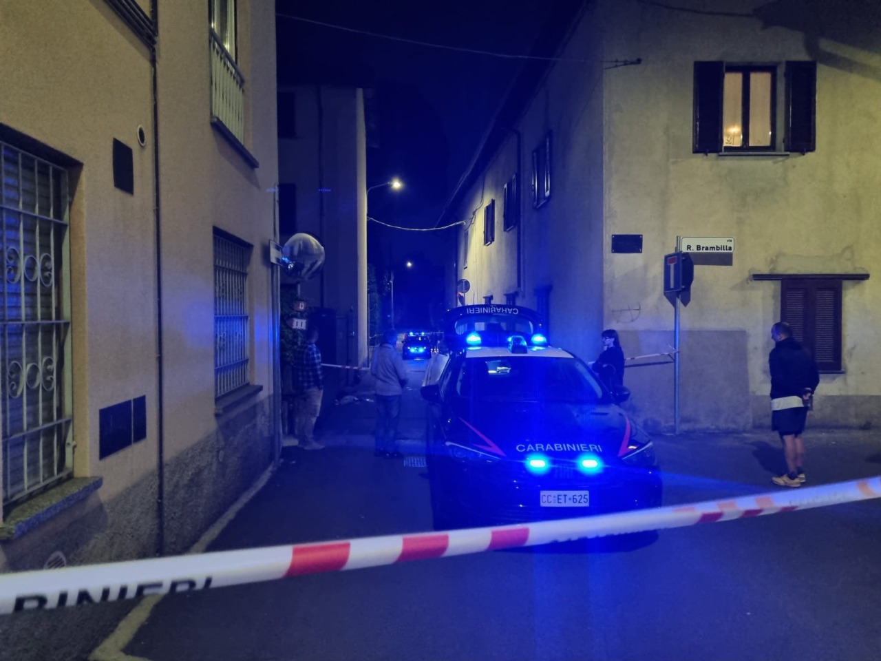Un 17enne accoltellato a Calco: condizioni gravi