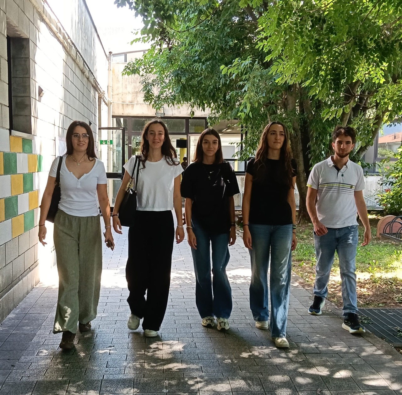 Inizio della Maturità 2026: emozioni e sfide tra i giovani di Lecco