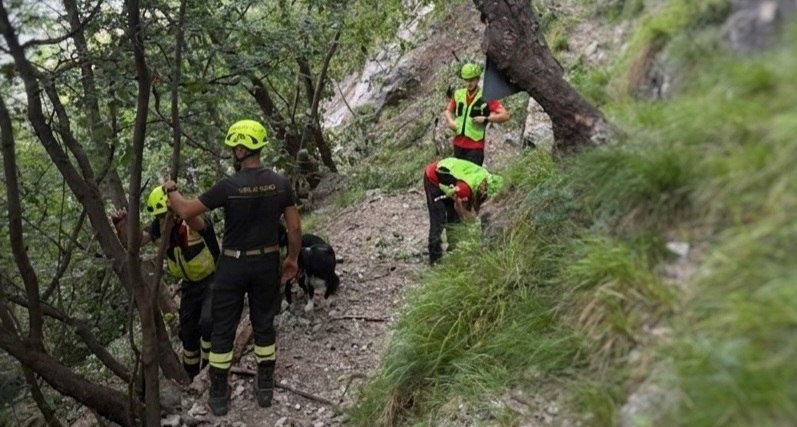 Intervento dei Vigili del Fuoco per massi caduti alla falesia Lariosauro sul monte San Martino