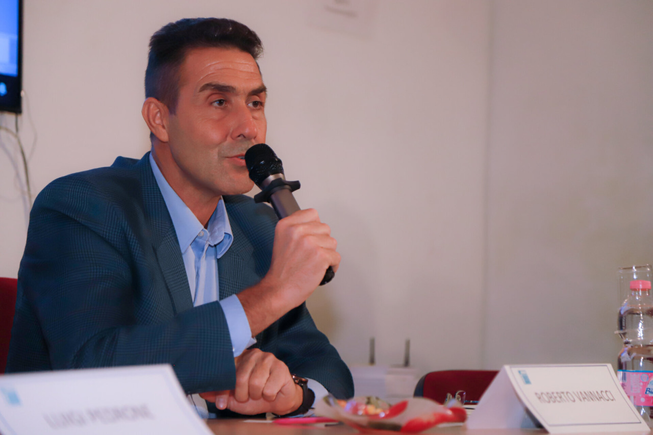 Lecco, polemica tra Giovani Democratici e Zamperini per un presunto avvicinamento a Vannacci