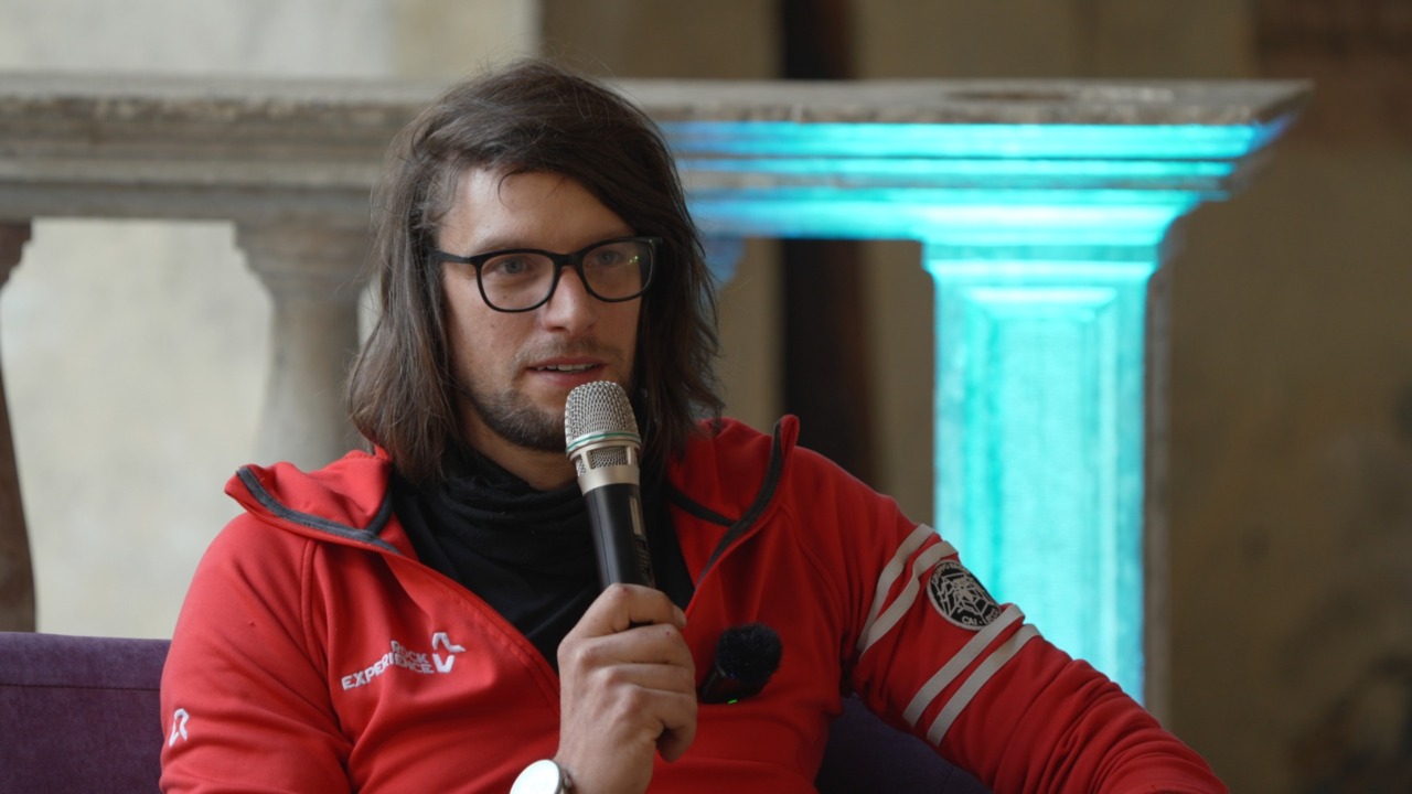 Matteo De Zaiacomo ospite del video podcast “Oltre la Vetta” dei Ragni di Lecco